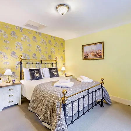 Ferndale House *