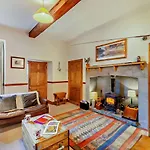 Ferndale House 米德尔赫姆